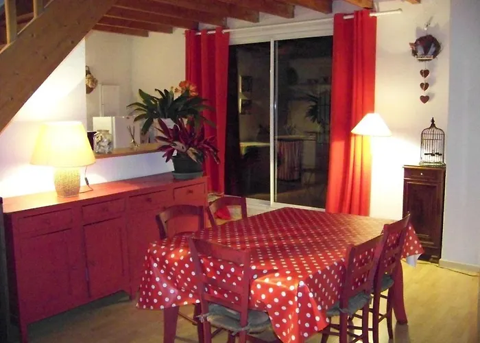 La Maison Bleue De Oda ve Kahvaltı 3*