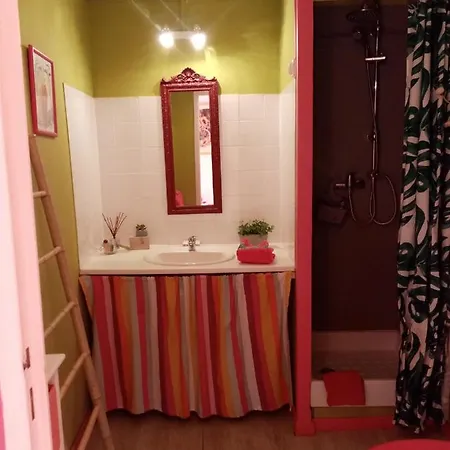 La Maison Bleue De Oda ve Kahvaltı